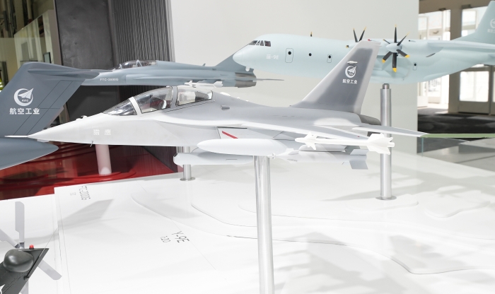 L15A高級教練機